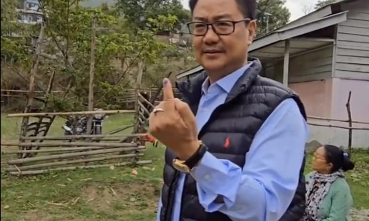 LS polls phase 1: Voting underway in 102 seats, leaders urge people to turn up in large numbers