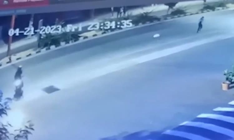 Bengaluru: Woman jumps off moving bike taxi after rider allegedly tries to grope her