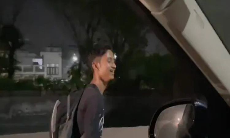 Heartwarming video of a 19yo boy’s midnight run near Delhi goes viral