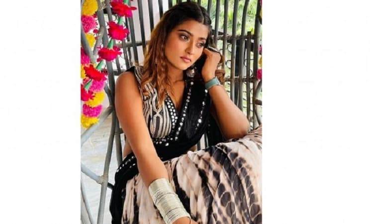 Look-out notice against singer Samar Singh, another man in connection with Akanksha Dubey&#8217;s alleged suicide