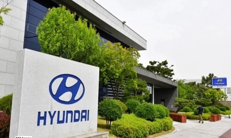 Hyundai drives in new Verna starting at Rs 10.89 lakh; hots up competition in mid-size sedan segment