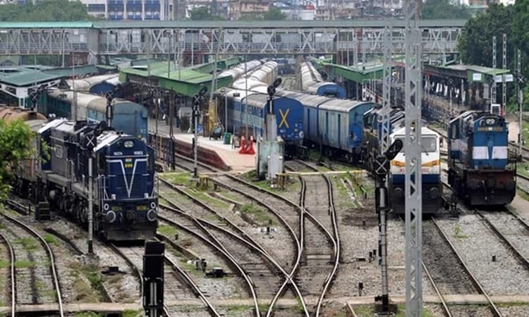 Porn on TV screens at Patna station: Railways terminates contract of agency