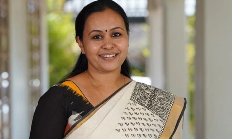 Kerala govt extends deadline on health card for hotel staff by one month