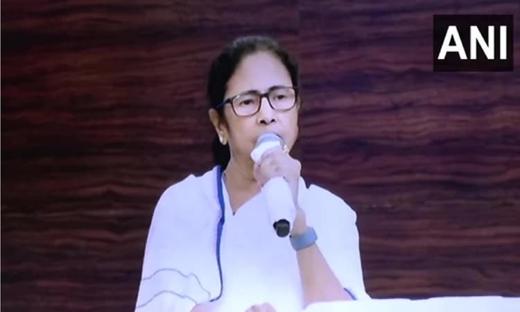 Bandh and development cannot go hand in hand: Mamata