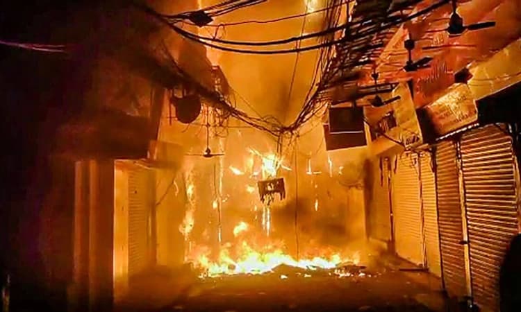 More than 100 shops gutted in Chandni Chowk fire