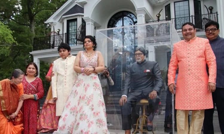Indian-American family installs Amitabh Bachchan’s statue outside New Jersey home