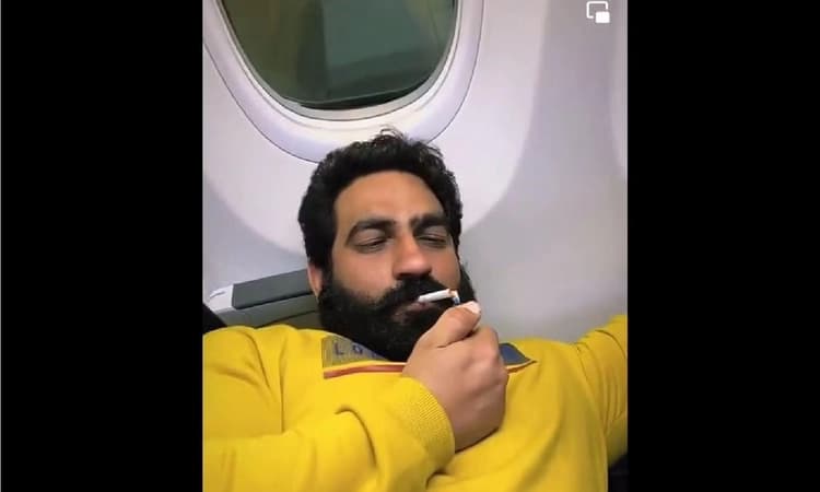 Video of bodybuilder smoking in SpiceJet flight surfaces online; Scindia says investigating