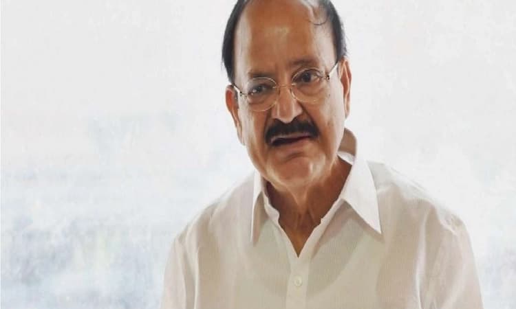 Naidu administers oath to five newly-elected Rajya Sabha MPs