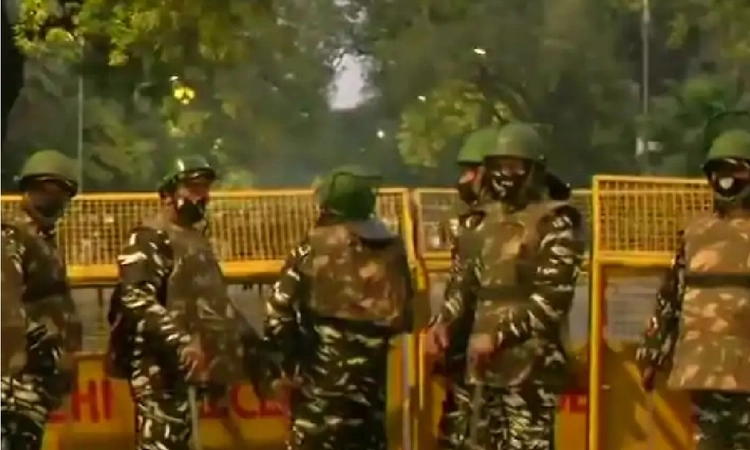 Low-intensity blast near Israel Embassy in Delhi, no injuries reported