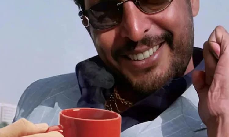 Zomato and Fevicol post memes for caffeine lovers on International coffee day