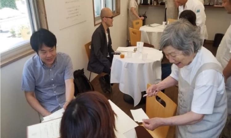 The restaurant of Mistaken orders: A restaurant in Tokyo hires people with Dementia so every order is a surprise