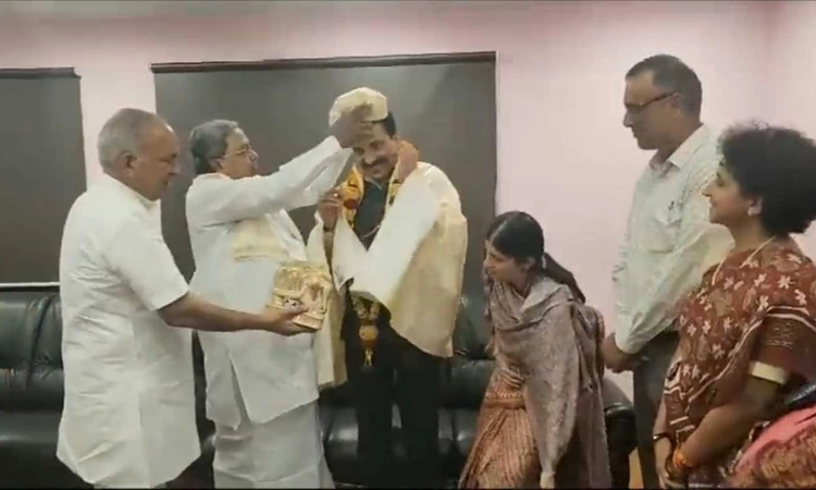 Chandrayaan-3’s success: Siddu felicitates ISRO chief Somanath