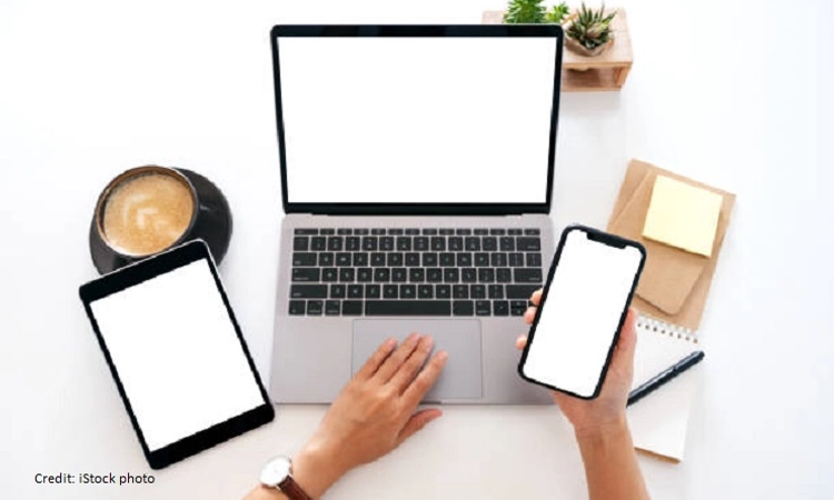 Govt officers entitled to mobile, laptop costing up to Rs 1.3 lakh; can retain after 4 years