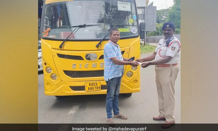 Bengaluru’s hilarious school bus incident leaves Twitter in splits