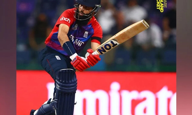 Moeen Ali fined 25 per cent of match fee for spraying drying agent on bowling hand