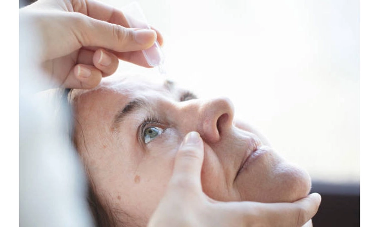 Caretaker blinds elderly woman with Harpic, Zandu Balm ‘eye drops’; steals cash, gold jewellery