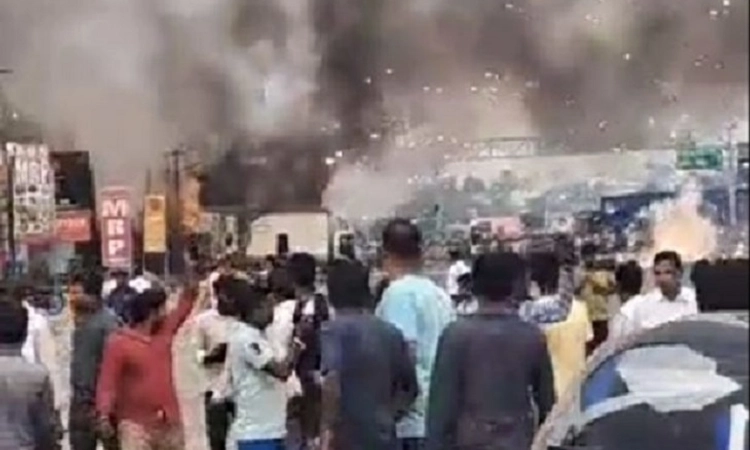 Toll in Bengaluru cracker shop fire rises to 14