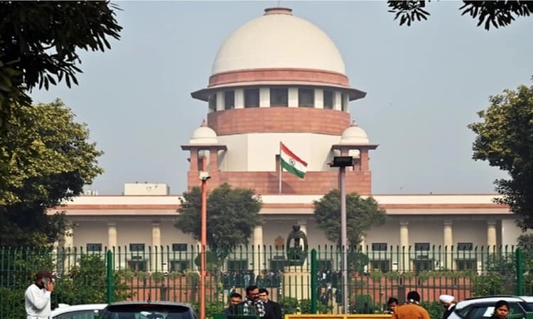 Will make ‘clarificatory’ changes in forms to say linking Aadhaar with voter ID optional, EC tells SC