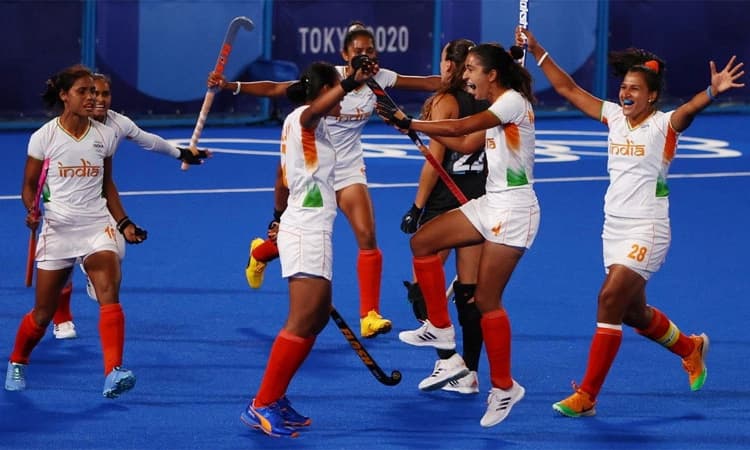 Heartbreak for brave Indian women, lose 1-2 to Argentina to crash out of Olympic hockey final race