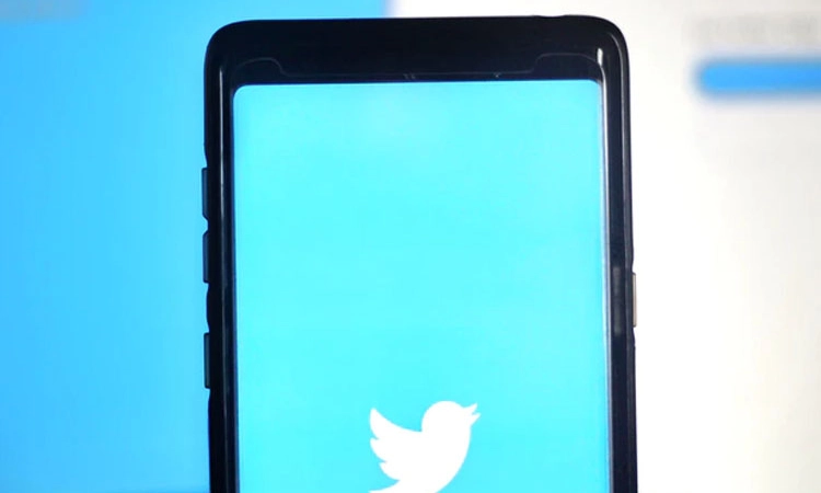 Twitter shows automated captions for voice tweets