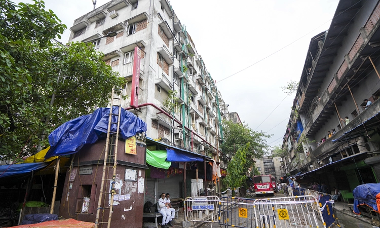 14 dead in Kolkata hotel fire; PM announces ex gratia, CM orders probe