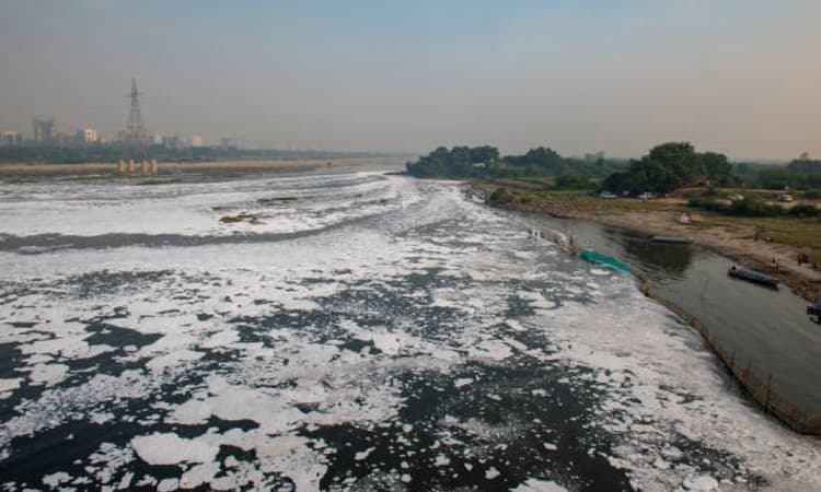 Froth re-surfaces in Yamuna River near Kalindi Kunj
