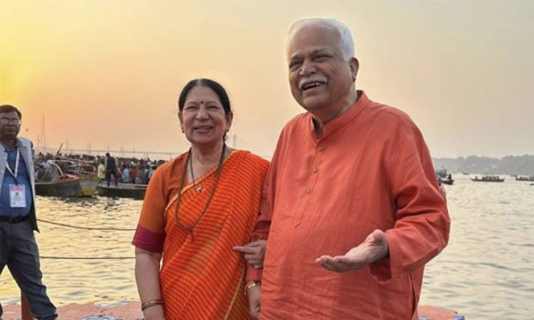 RV Deshpande attends Maha Kumbh Mela with family, takes holy dip at Triveni Sangam
