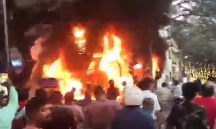 10 electric vehicles gutted in fire at showroom in Bengaluru