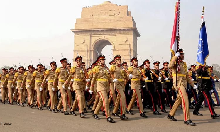 Traffic restrictions due to R-Day rehearsal in Delhi lead to woes for commuters