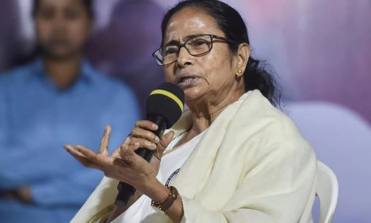 Mamata says BSF helping infiltrators enter to destabilise Bengal, border guards reject claims