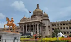Man attempts suicide in front of Vidhana Soudha in Bengaluru