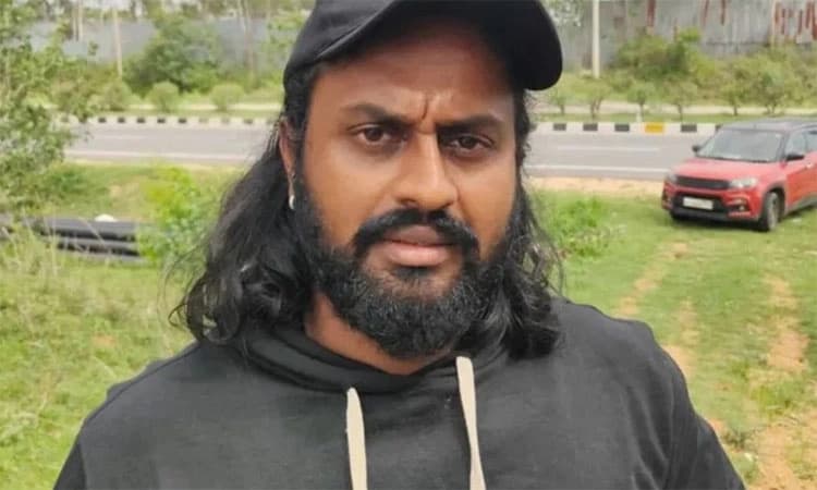 Actor Madenur Manu gets relief as actress withdraws rape case