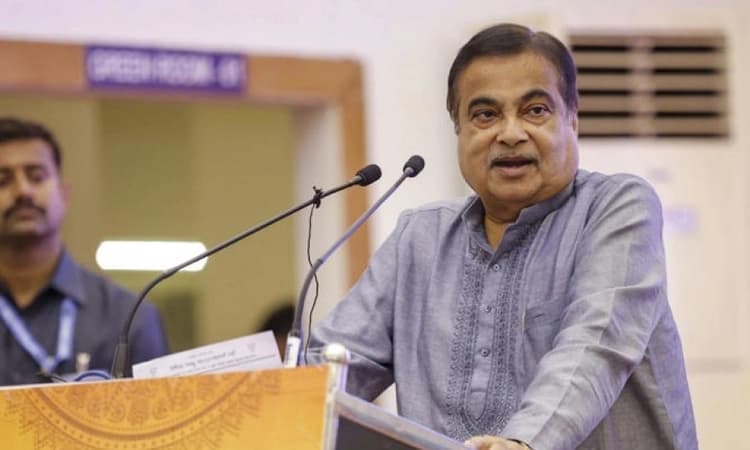 Gadkari stresses importance of science & technology, need to increase exports