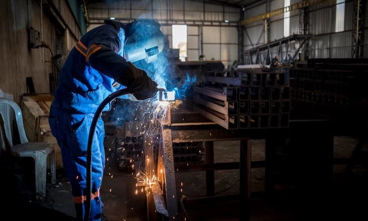 Millennials, Gen Z make up two-thirds of all blue collar job applications