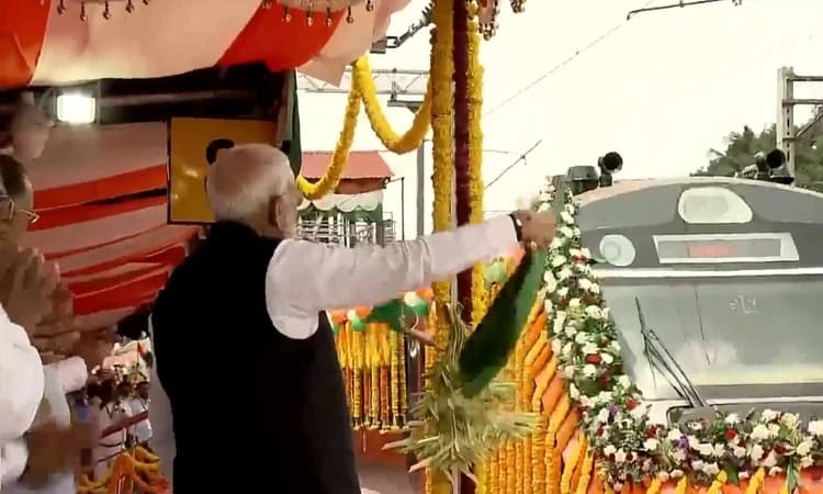 PM Modi flags off three Vande Bharat Express trains in Bengaluru