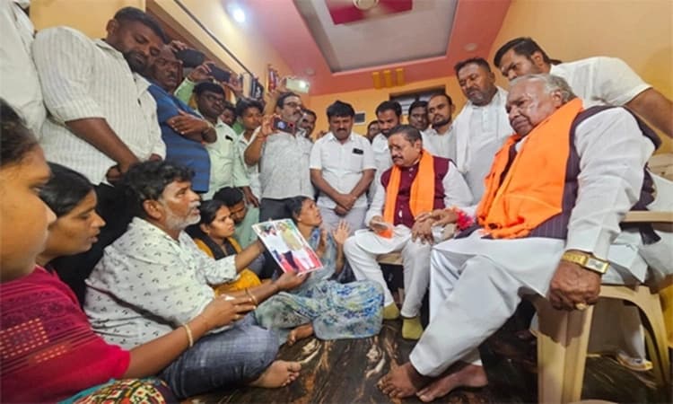 Hindu youth marrying Muslim woman to get Rs 5 lakh: Yatnal