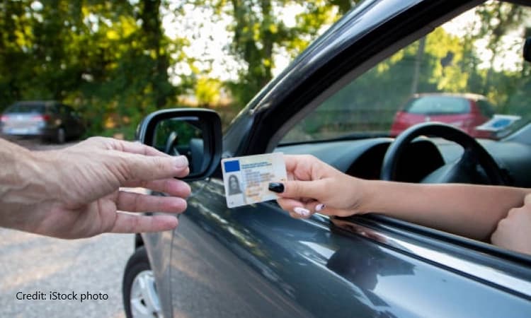 Government makes mobile number linking mandatory for driving licence and vehicle RC