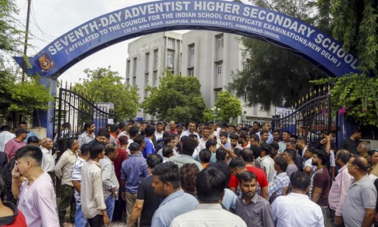 "Maar Nahi Daalna Tha" : Shocking chat surfaces in Gujarat student murder case