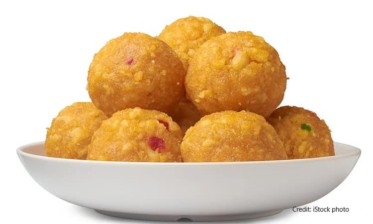 MP villager lodges complaint with CM Helpline for getting just one laddoo at I-Day event