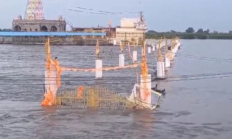 Kalaburagi: Bhima river flowing above danger mark as Maharashtra releases water