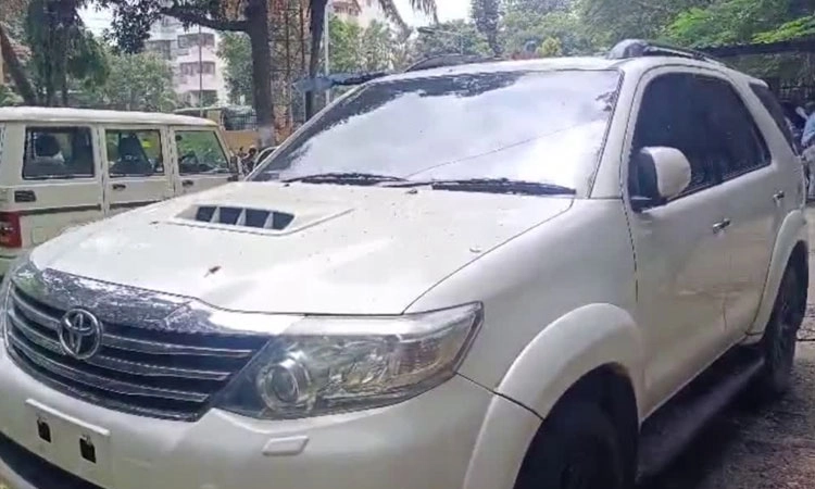 Car with fake number plate near DK Shivakumar’s house traced to former Magadi MLA’s registration