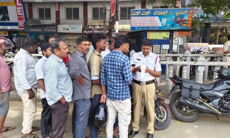 Shivamogga: Crowds rush to pay fines, Rs 50 lakh collected in a single day