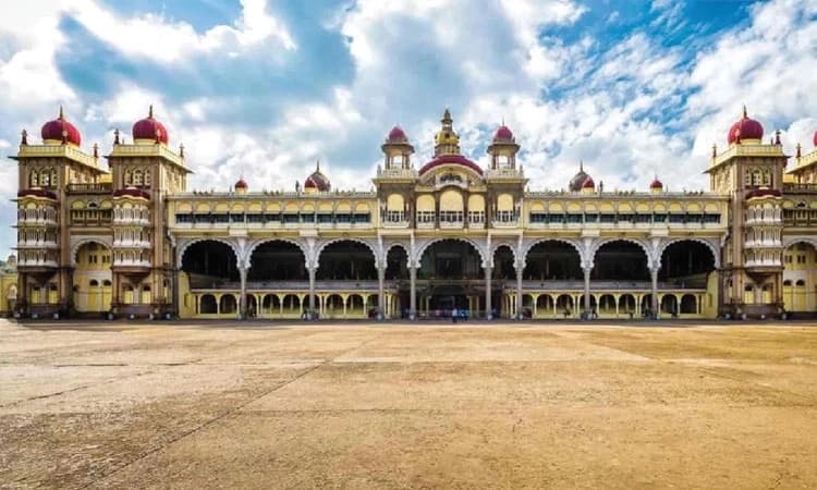 Tourist entry restricted at Mysuru Palace during Dasara rituals, sound and light show suspended temporarily