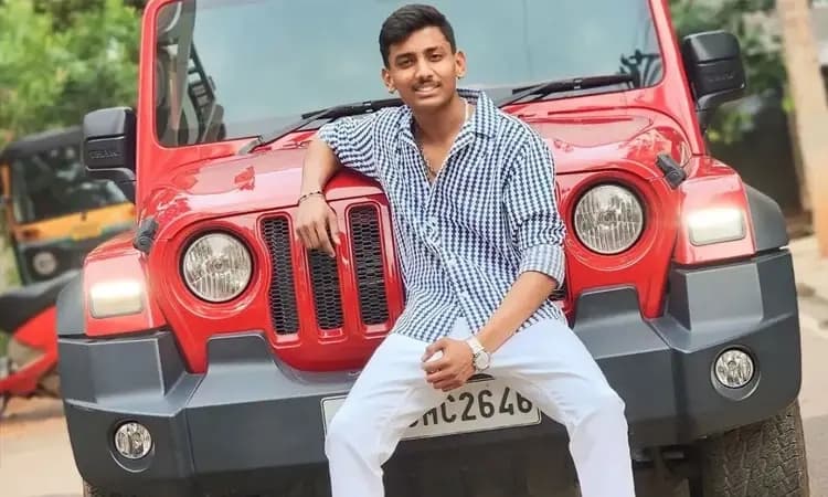 Bengaluru: Bigg Boss fame Rakshak's car hits bike; rider suffers leg fracture