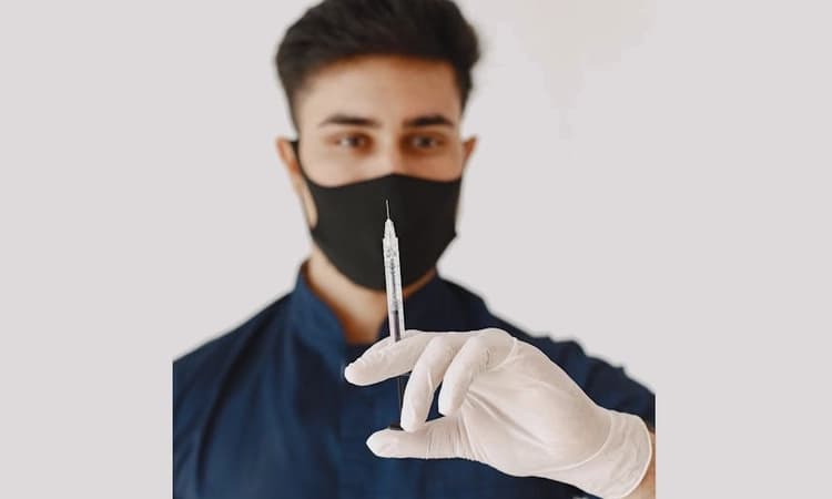 Peptides: performance-boosting, anti-ageing drugs or dangerous snake oil?