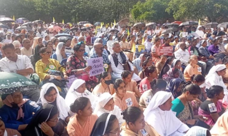Bengaluru: Christian community leaders protest condemning arrest of nuns in Chhattisgarh