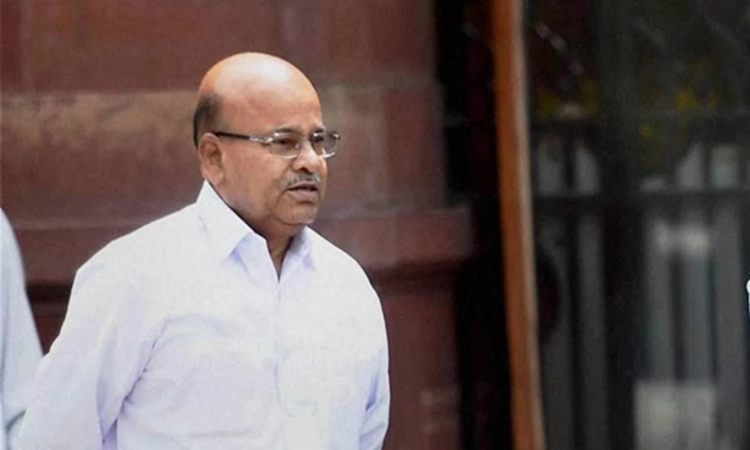 Karnataka Governor Thaawarchand Gehlot visits Srivari temple in Tirumala