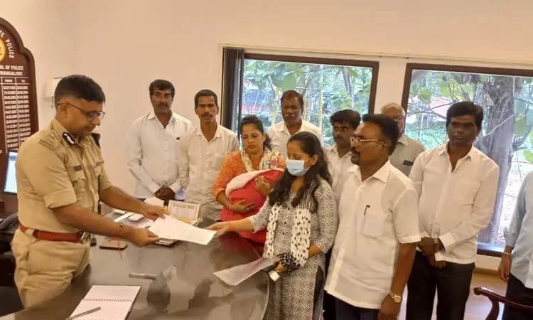 Mangaluru: Family of Puttur girl duped under promise of marriage seeks police protection