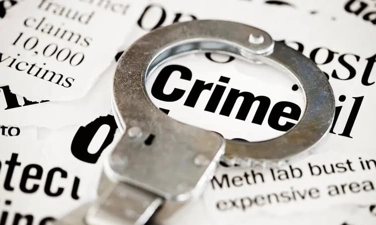 Youth attacks woman with knife after love proposal rejected in Kalasa