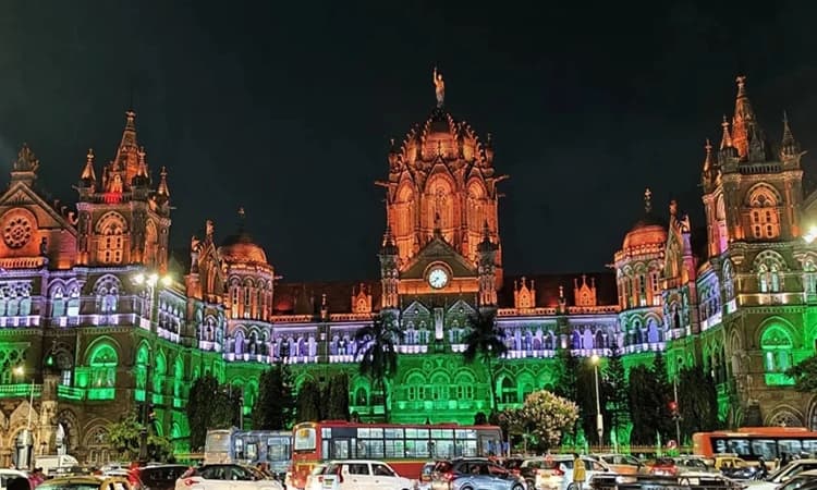 Railways illuminates iconic buildings, stations in tricolour to mark 79th Independence Day